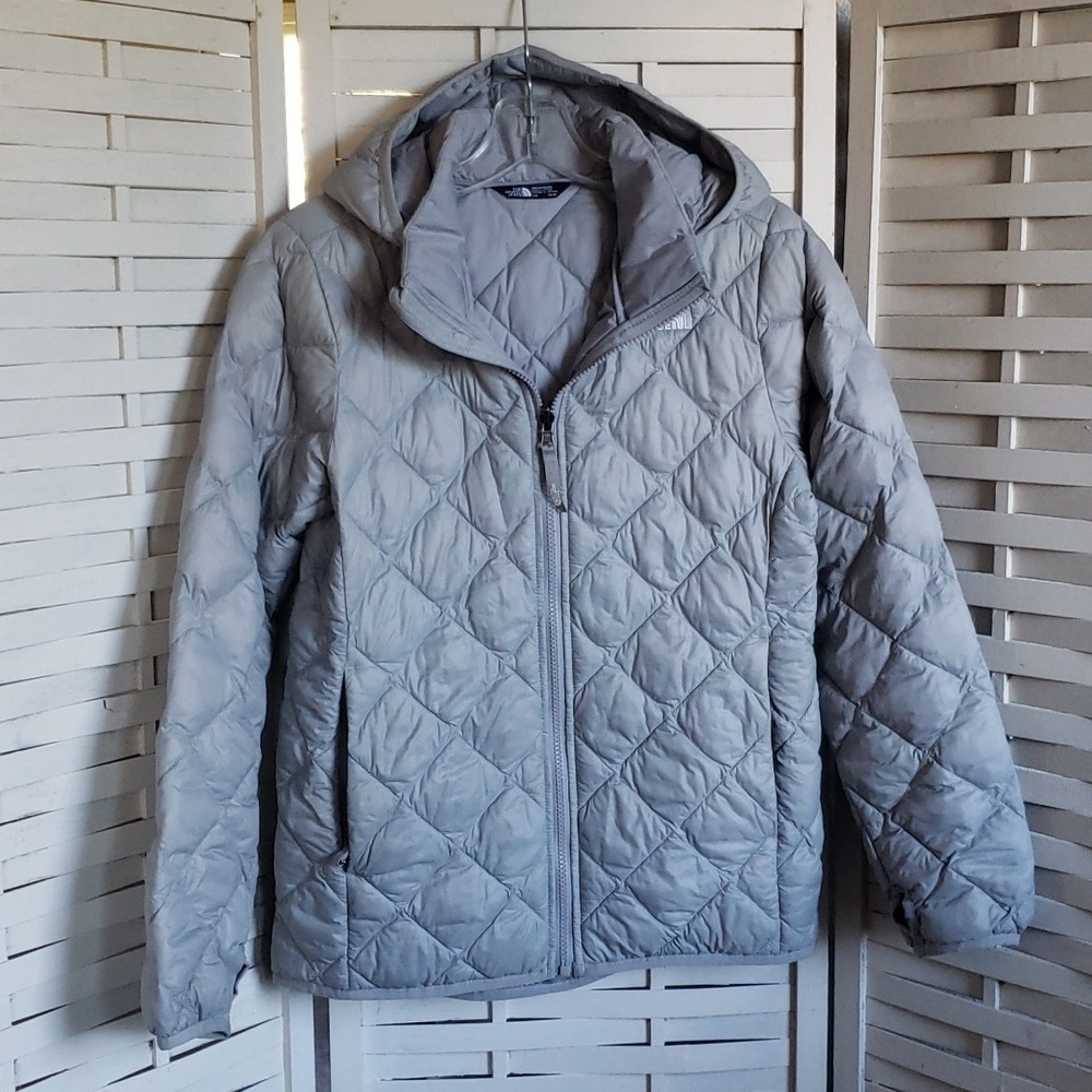 The North Face gray quilted youth girls full zip hoodie jacket size L(14/16)